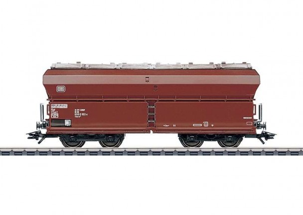 Hopper Car with Hinged Roof Hatches