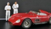 CMC Bundle Maserati 300S Dirty Hero ® Including Engine, 2 Figurines, Miniature Award and exclusive Showcase