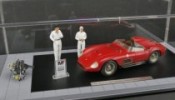 CMC Bundle Maserati 300S Dirty Hero ® Including Engine, 2 Figurines, Miniature Award and exclusive Showcase